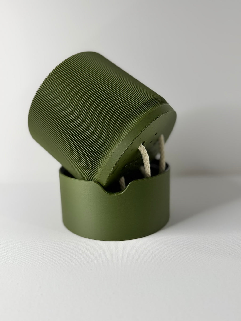 RILLIA - Self Planter